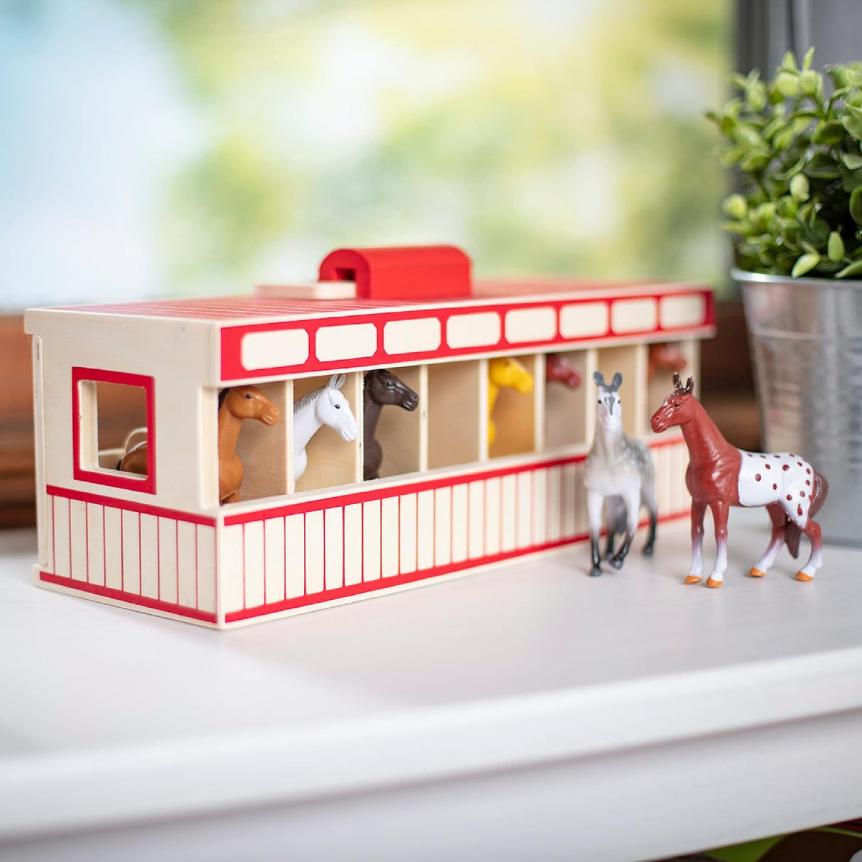 Melissa & Doug Take-Along Show-Horse Stable With Wooden Box