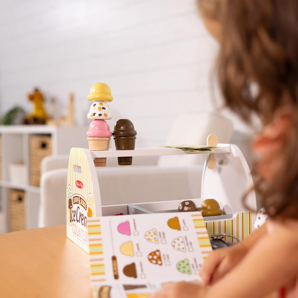 Melissa & Doug Wooden Scoop and Serve Ice Cream Counter (28 pcs)