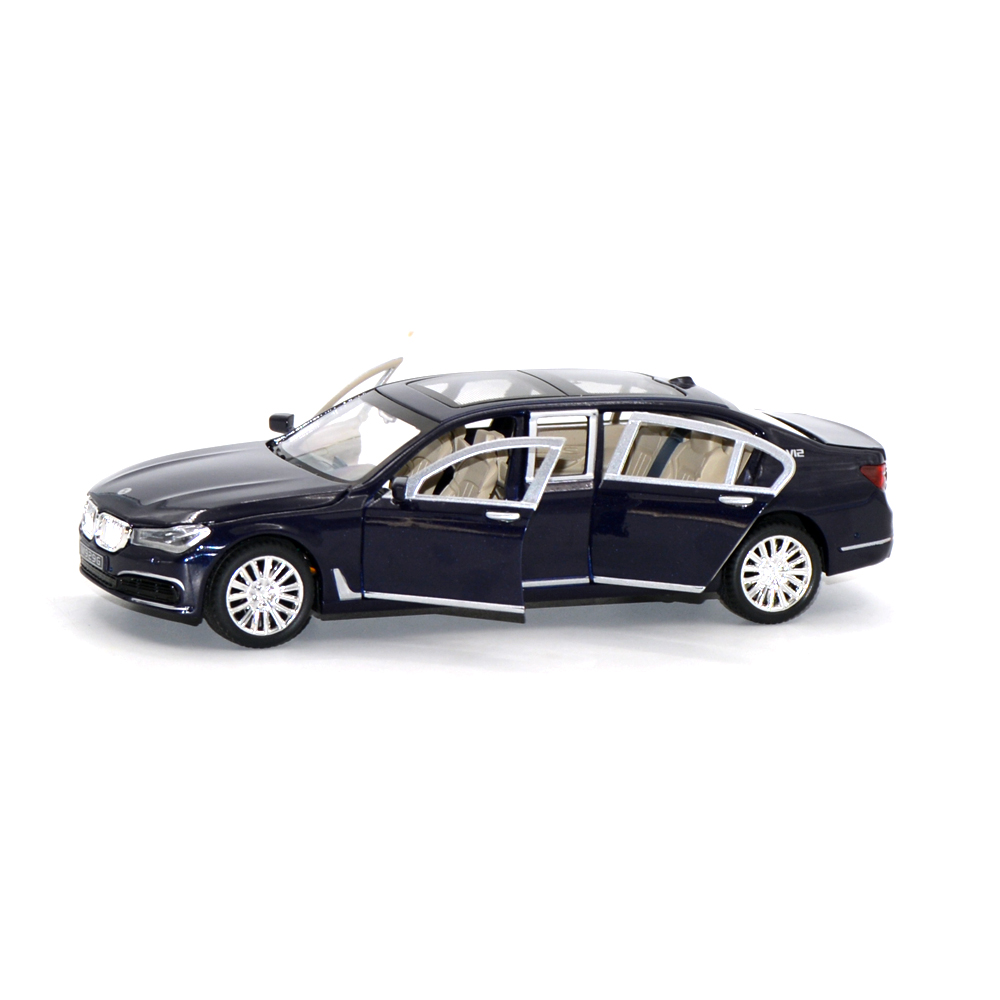 Bmw 7 Series Model 1:24 Scale