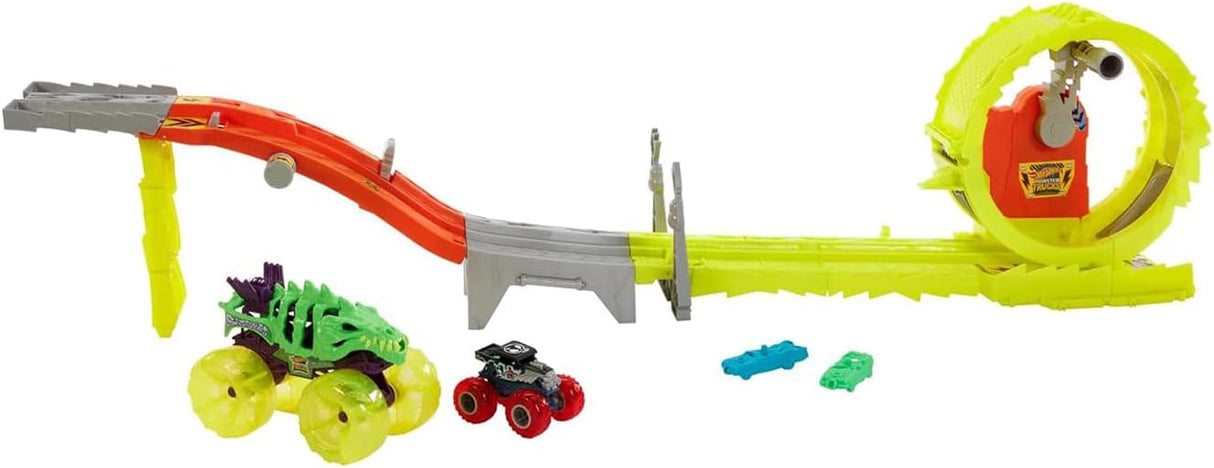 Hot Wheels Monster Trucks Charge & Chase Challenge Track Set