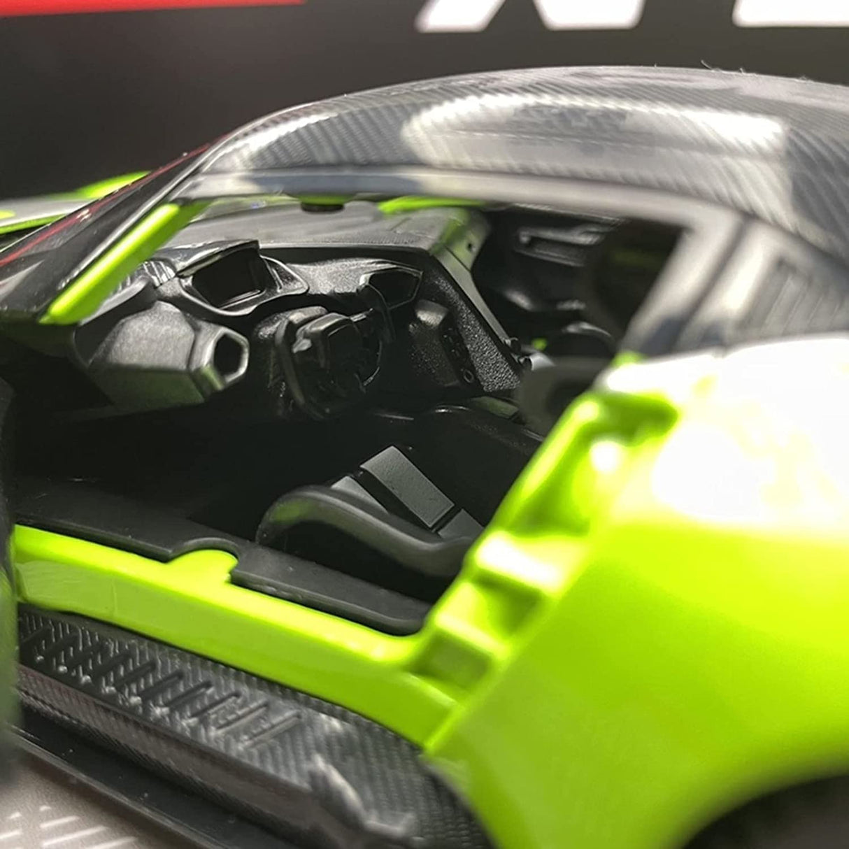 Aston Martin Vulcan Model 1:22 Scale (3 Assorted Colors, Sold As Single)