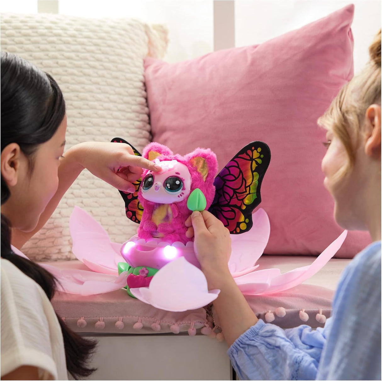 Hatchimals Bloomables Kittyfly Interactive Toy