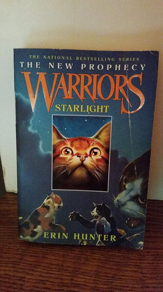 Book cover image of Starlight (Warriors: The New Prophecy, Book 4)