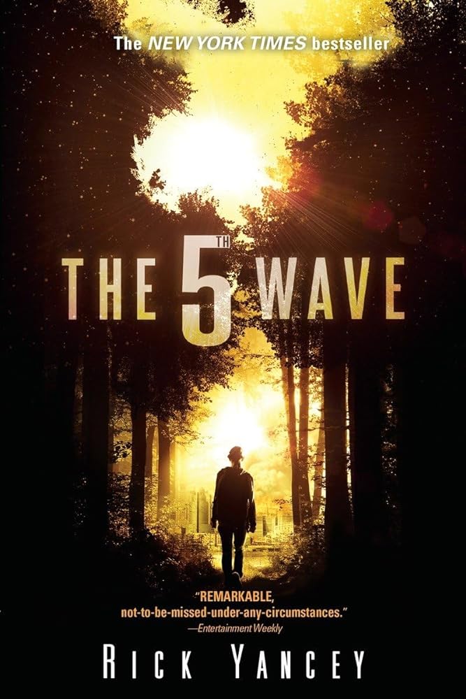 Book cover image of The 5th Wave: The First Book of the 5th Wave Series
