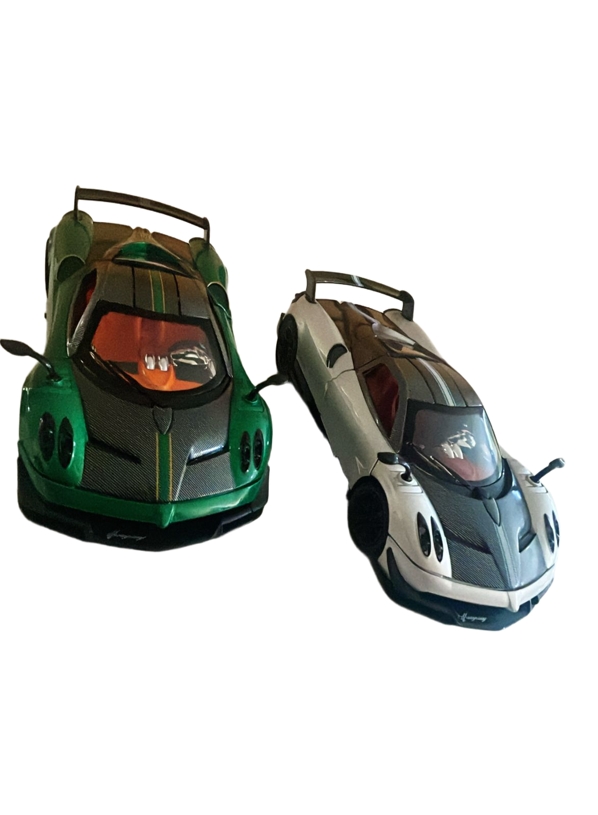 Pagani Huayra Model 1:24 Scale (2 Assorted Colors, Sold As Single)