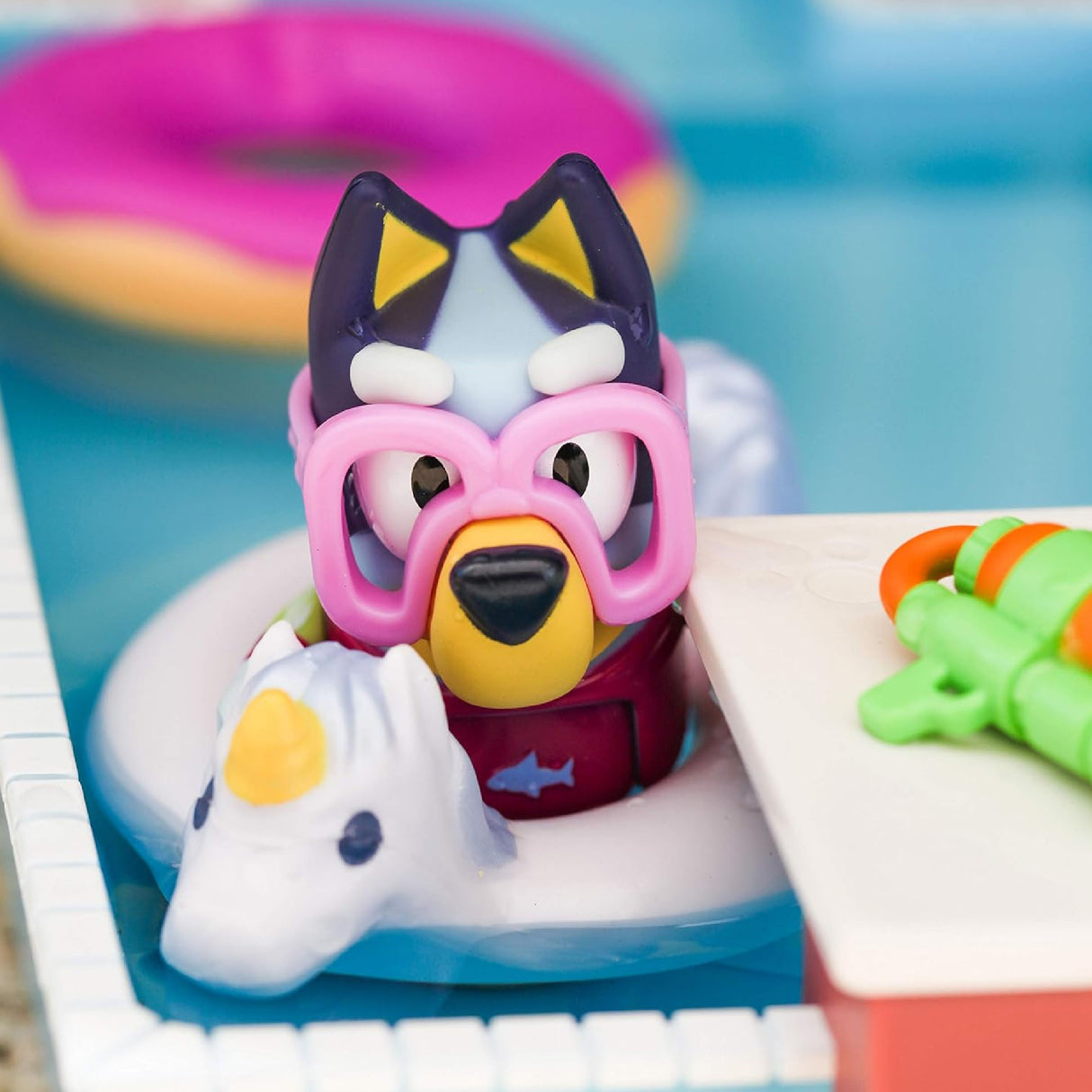 Bluey Pool Playset and Figure