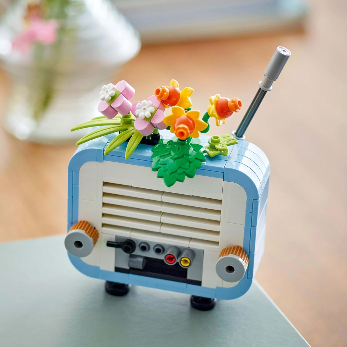 LEGO Creator 3in1 Record Player with Flowers Building Toy - Rebuilds Into a Radio Model or Microphone - Music Toys for 8+ Year Old Girls & Boys - Creative Gift Idea - 31172