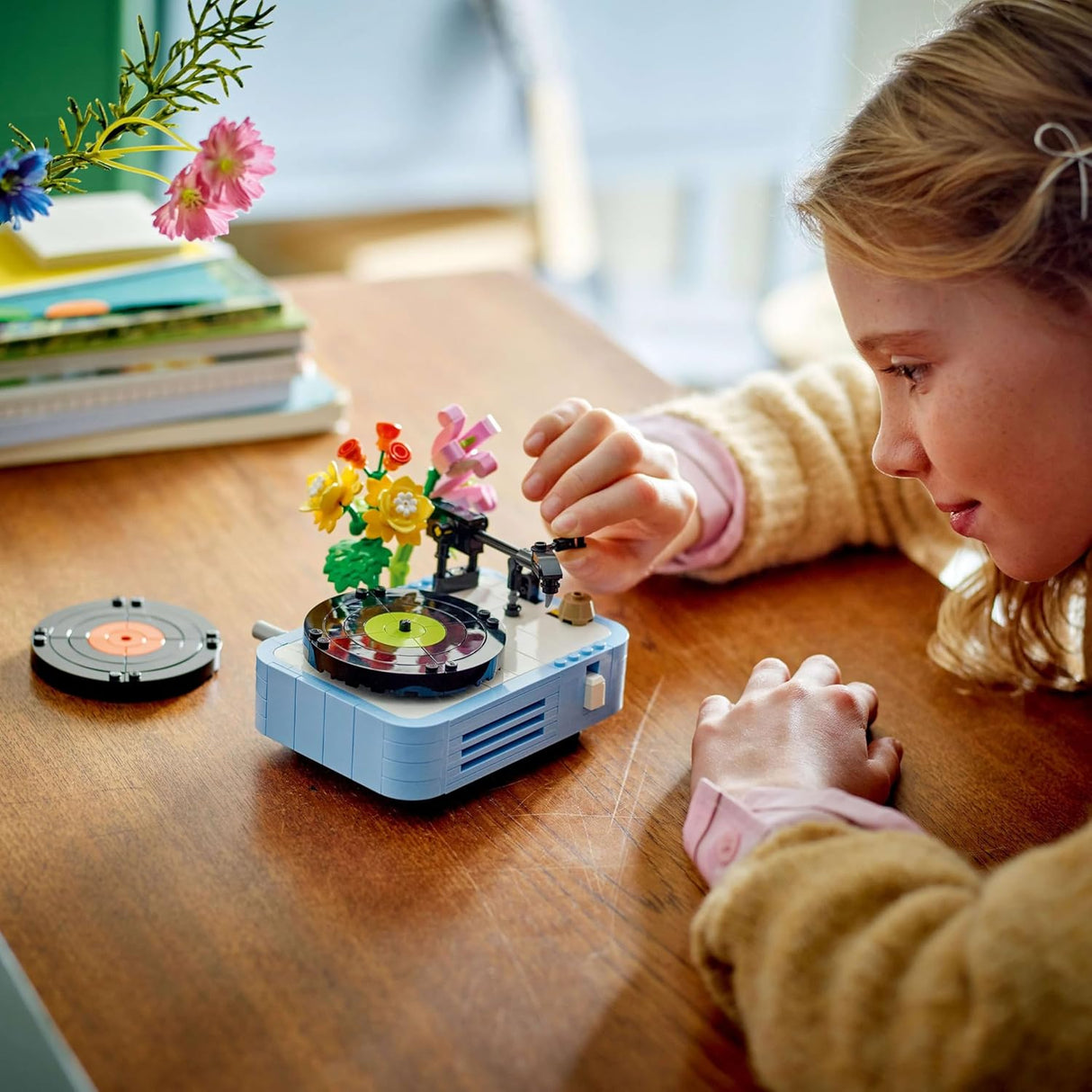 LEGO Creator 3in1 Record Player with Flowers Building Toy - Rebuilds Into a Radio Model or Microphone - Music Toys for 8+ Year Old Girls & Boys - Creative Gift Idea - 31172