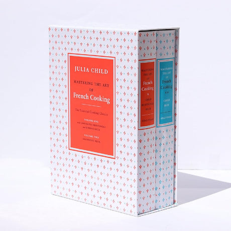 Book cover image of Mastering the Art of French Cooking (2 Volume Set)