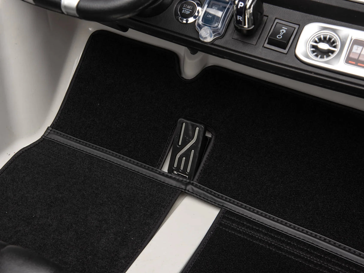 Mercedes-Benz G63 AMG 4X4 Ride-On Car 12V - White