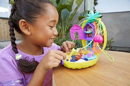 Polly Pocket Dolls & Accessories, 2-In-1 Travel Toy, Pineapple Purse Playset with Micro Polly and Lila Dolls (Amazon Exclusive)